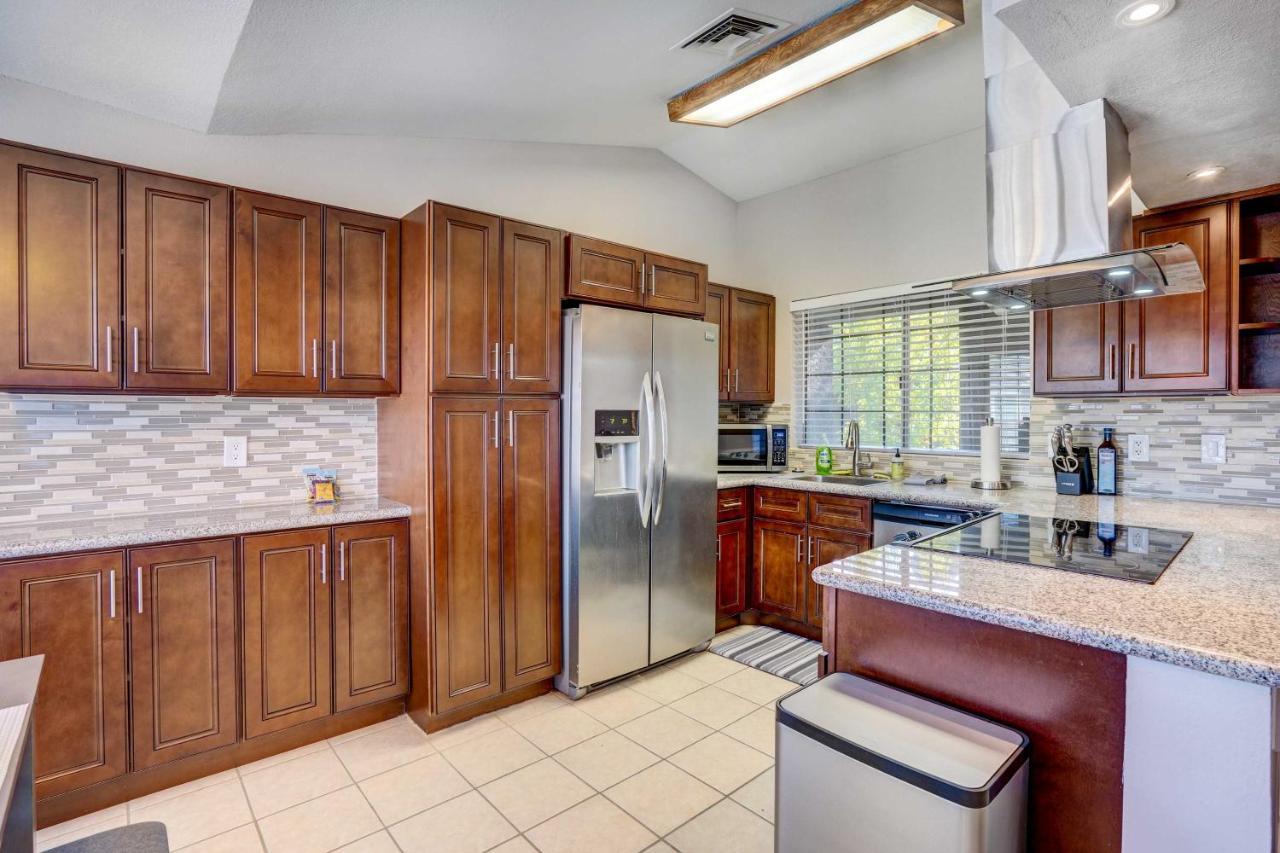 Pet-Friendly Condo With Pool About 7 Mi To Dtwn Chandler Exterior foto